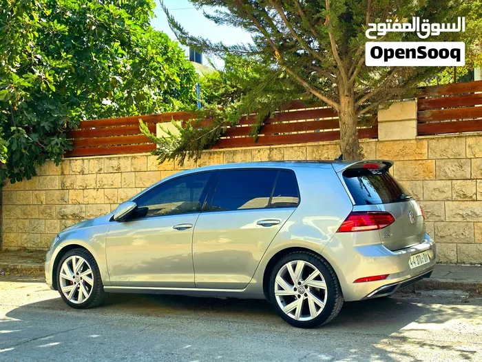Volkswagen Golf 2017 photo 2