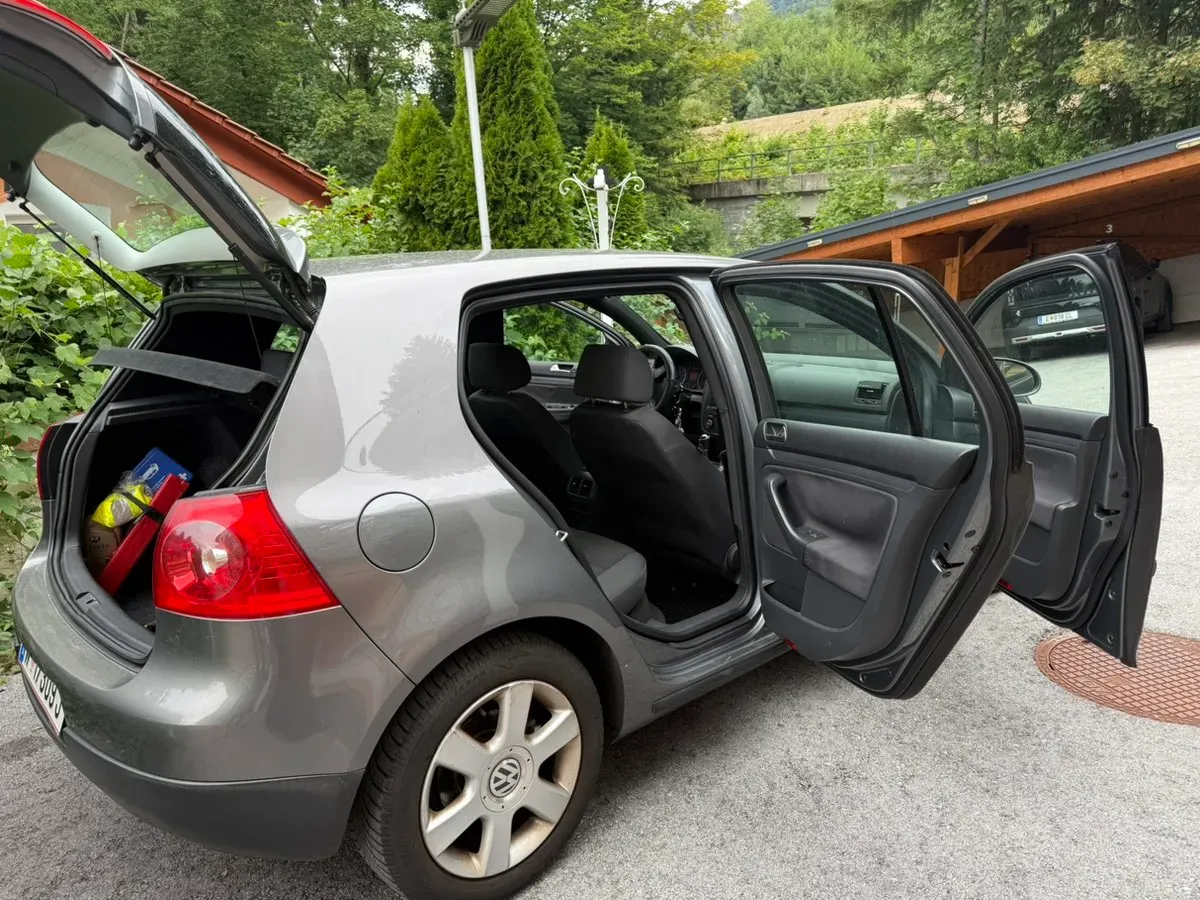 Volkswagen Golf 2005 photo 3