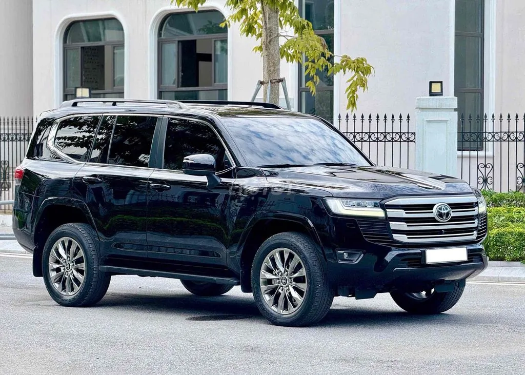 Toyota Land Cruiser Lc300 2022 photo 2