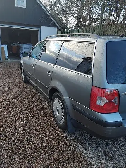 Volkswagen Passat 2002 photo 4