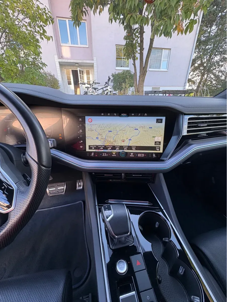 Volkswagen Touareg 2021 photo 3