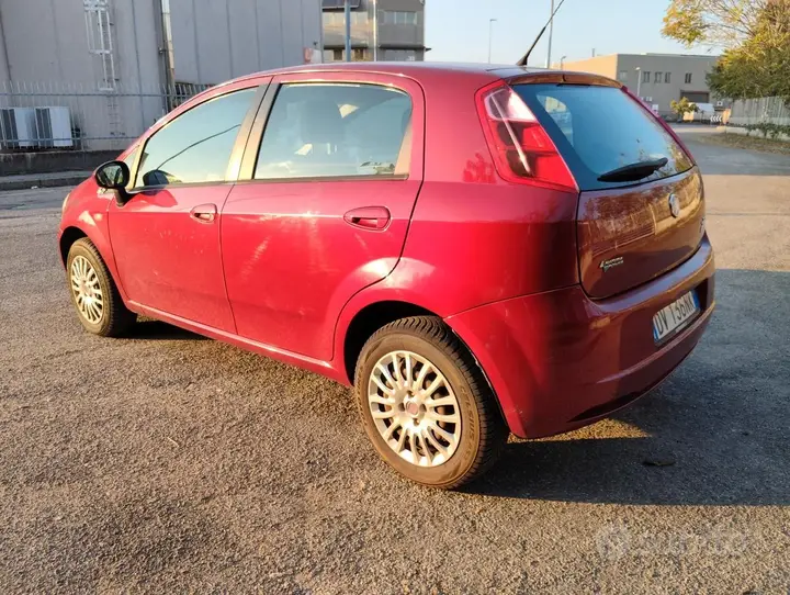 Fiat Grande Punto 2009 photo 3