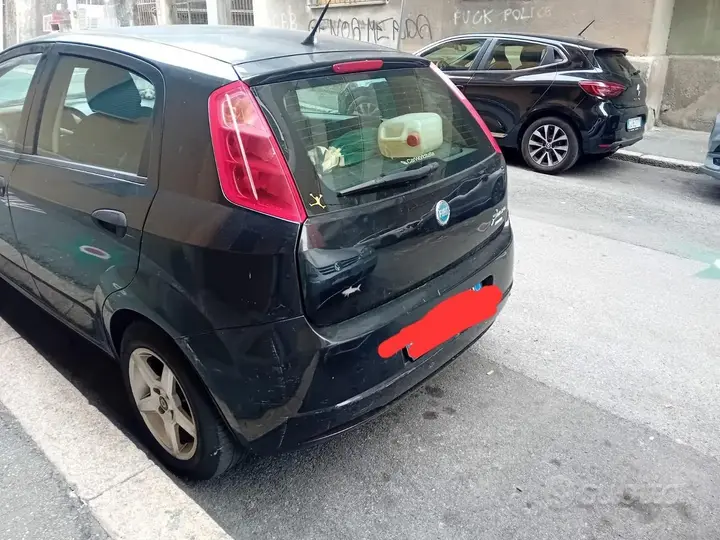 Fiat Grande Punto 2007 photo 2