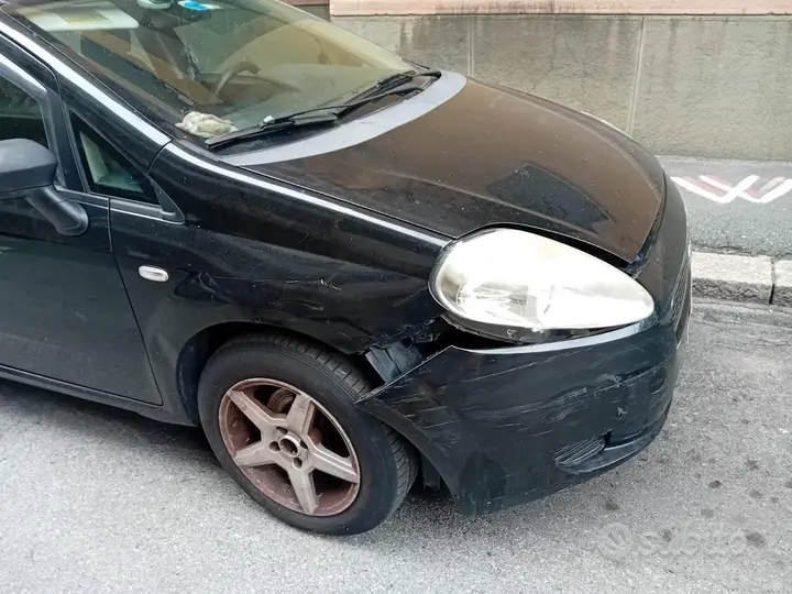 Fiat Grande Punto 2007 photo 4
