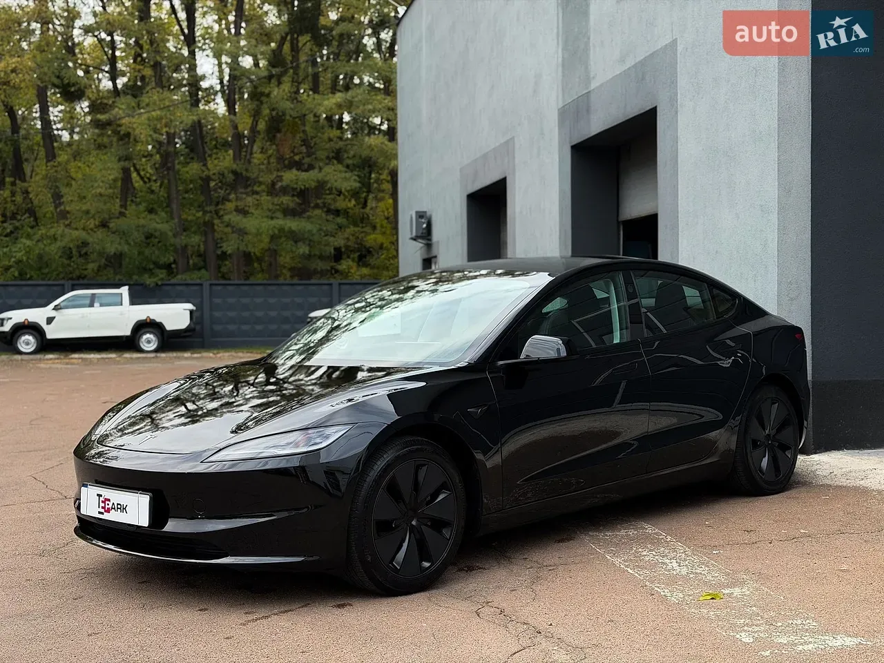Tesla Model 3 2025 photo 4