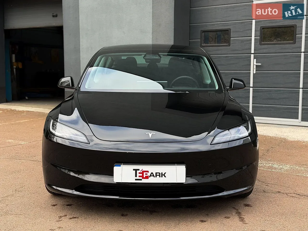 Tesla Model 3 2025 photo 3