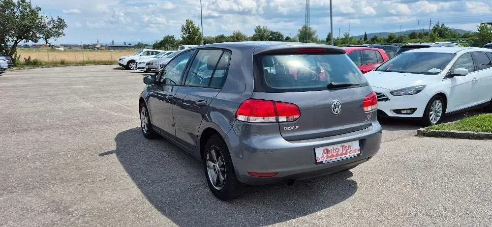 Volkswagen Golf 2012 photo 3