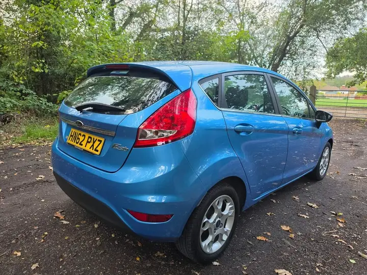 Ford Fiesta 2012 photo 5