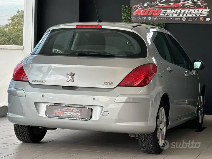 Peugeot 308 2011 photo 4