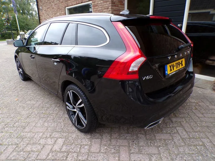Volvo V60 2015 photo 3