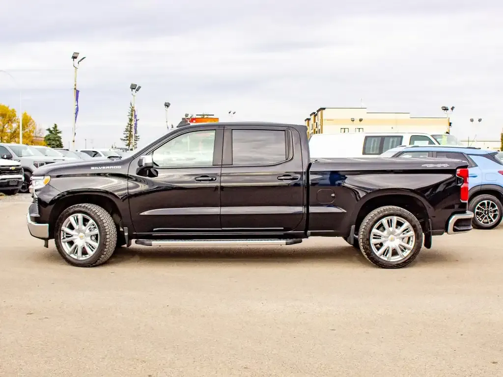 Chevrolet Silverado 1500 2024 photo 2