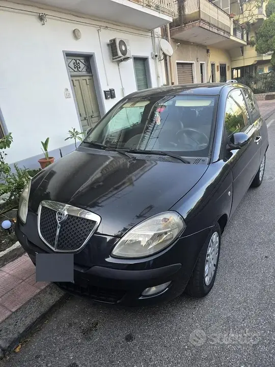 Lancia Ypsilon