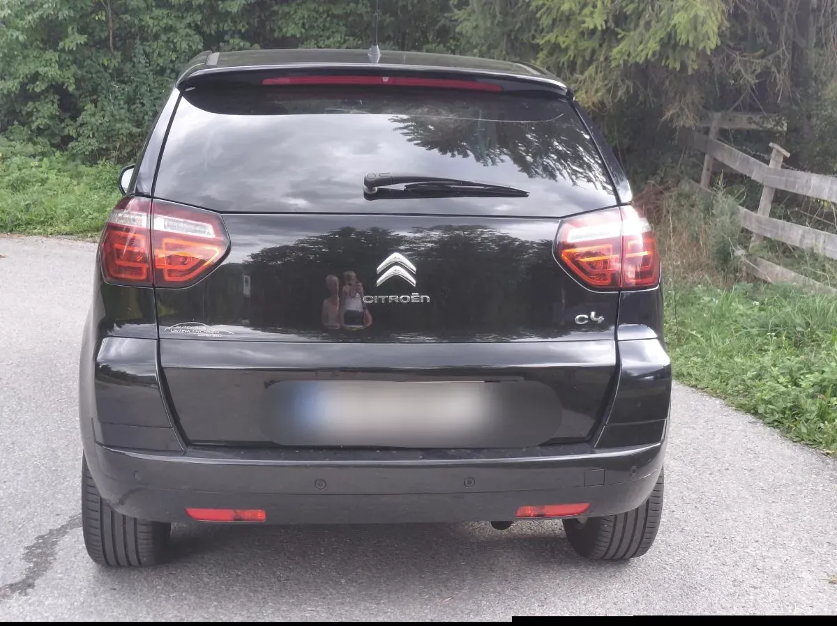 Citroen C4 Picasso 2010 photo 2
