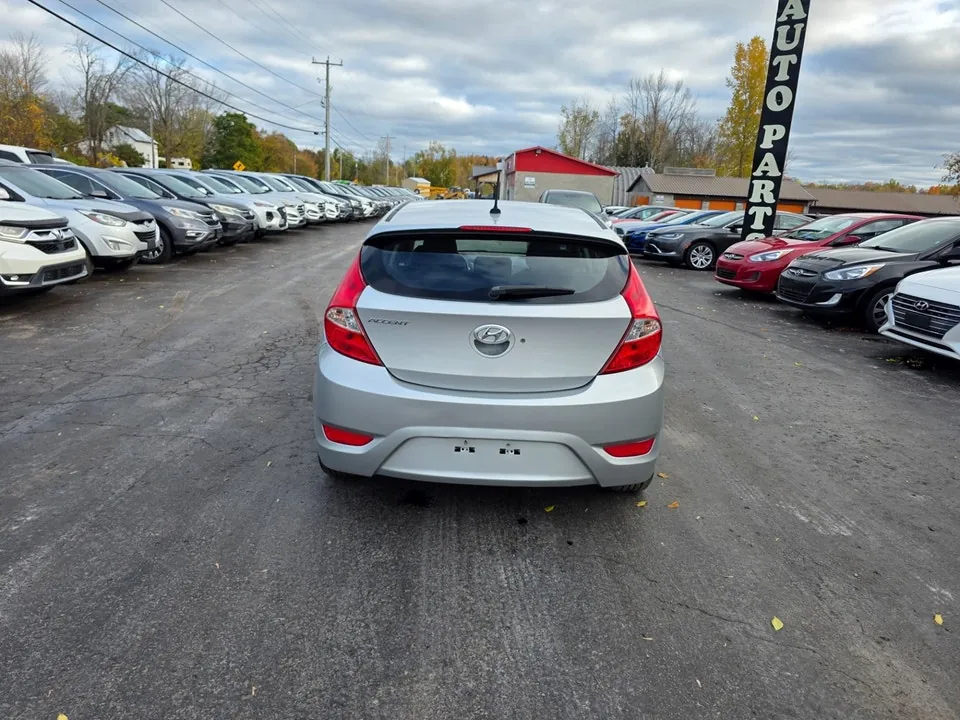 Hyundai Accent 2017 photo 4