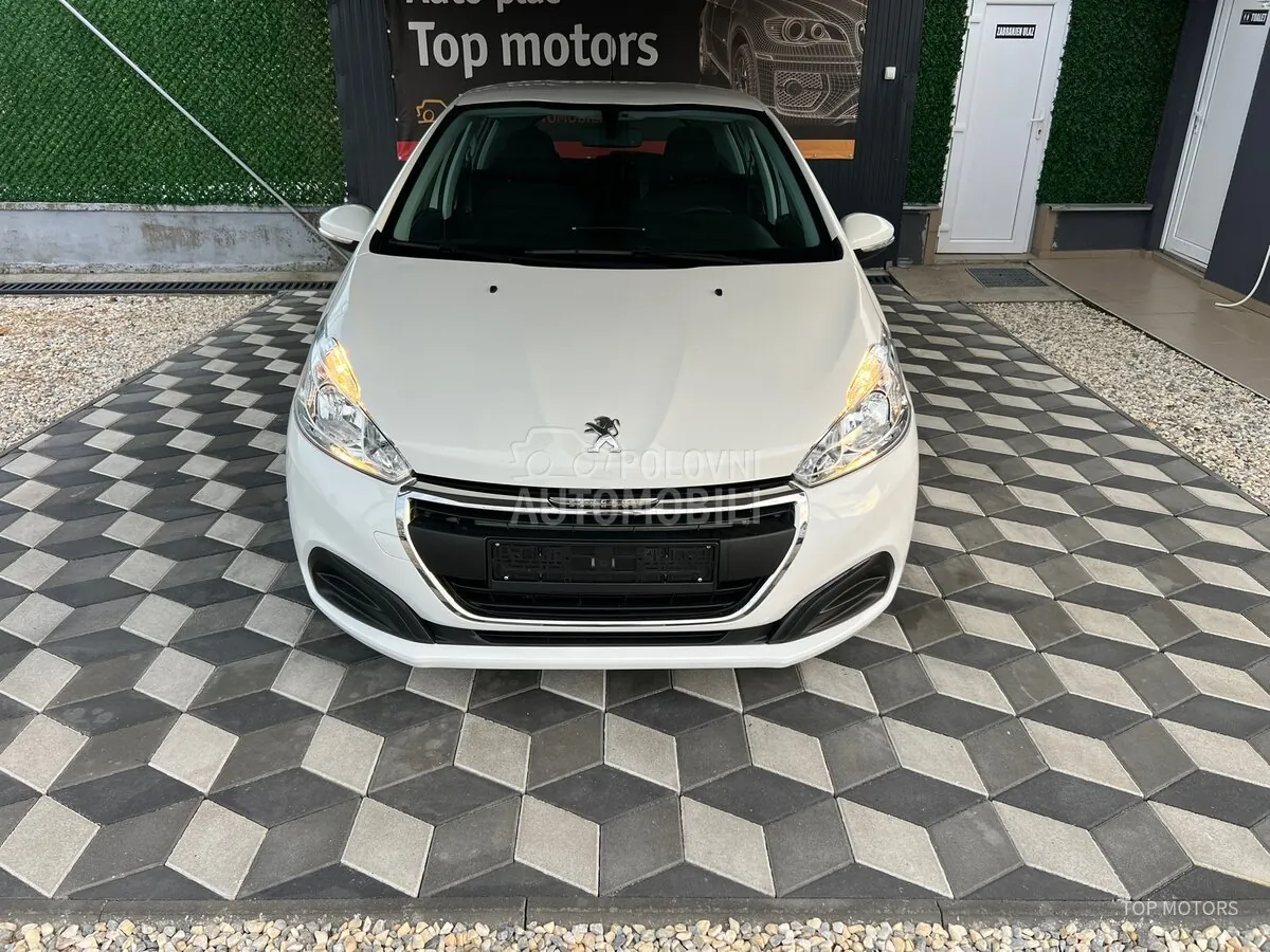 Peugeot 208 2019 photo 3