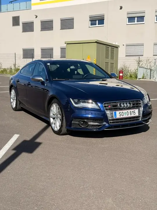 Audi A7 2012 photo 2