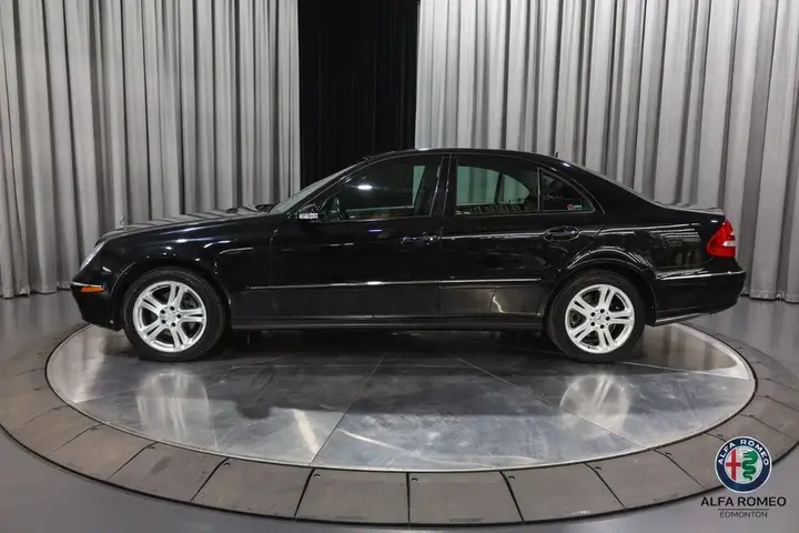Mercedes-Benz E-Class 2006 photo 2