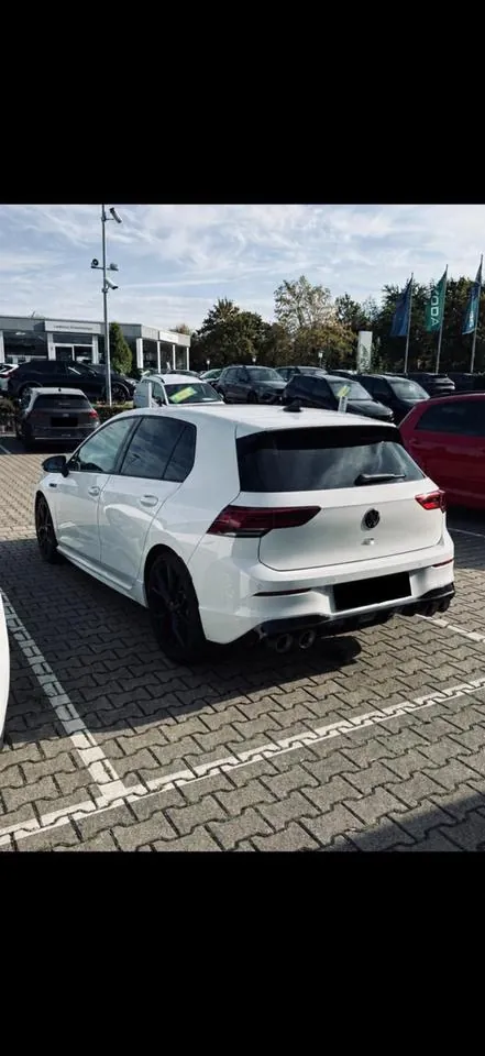 Volkswagen Golf 8R