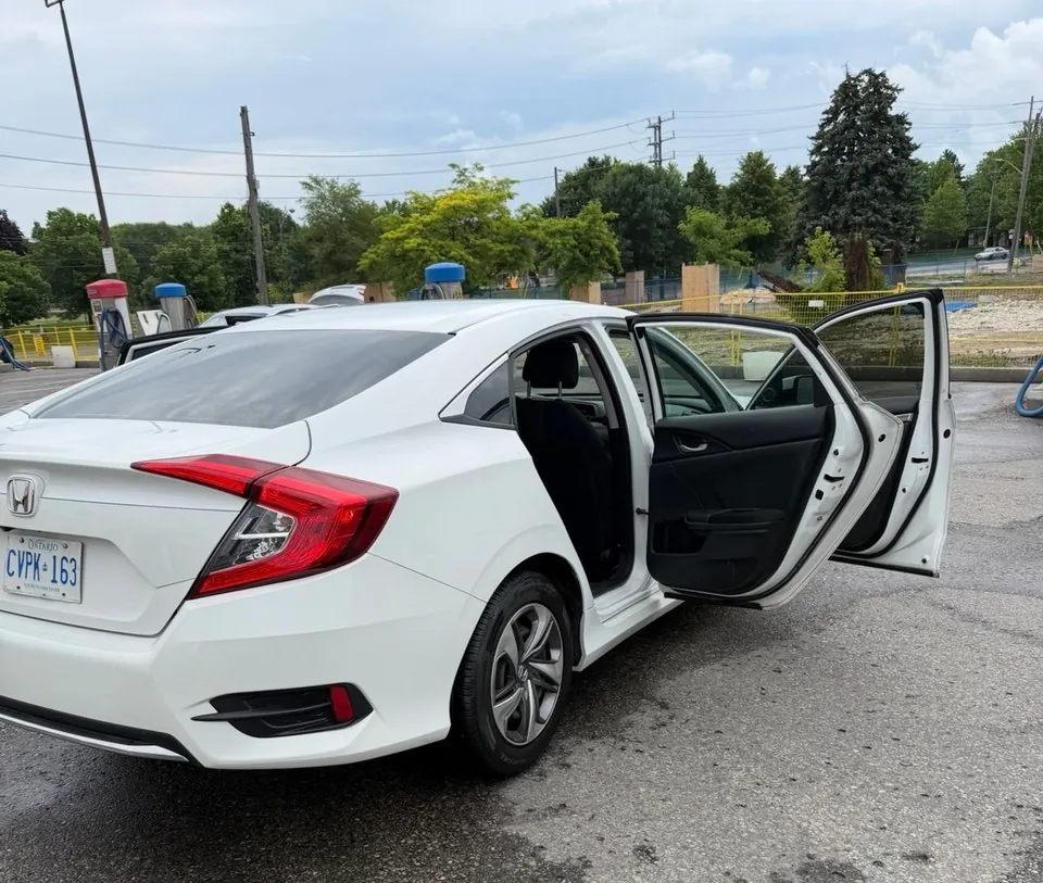 Honda Civic 2019 photo 2