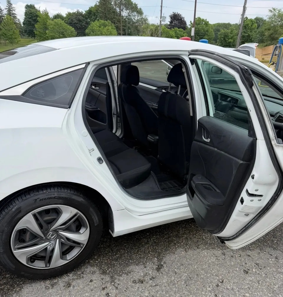 Honda Civic 2019 photo 3