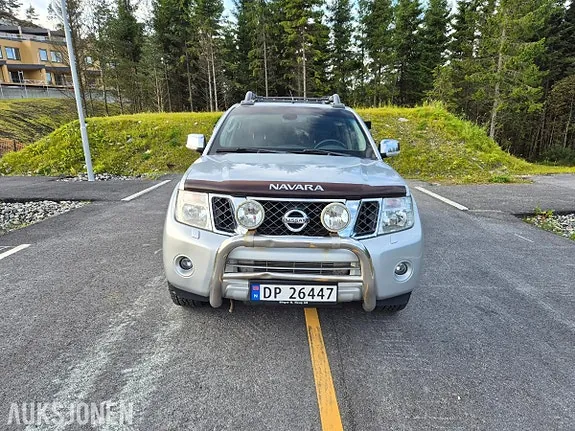Nissan Navara 2013 photo 5