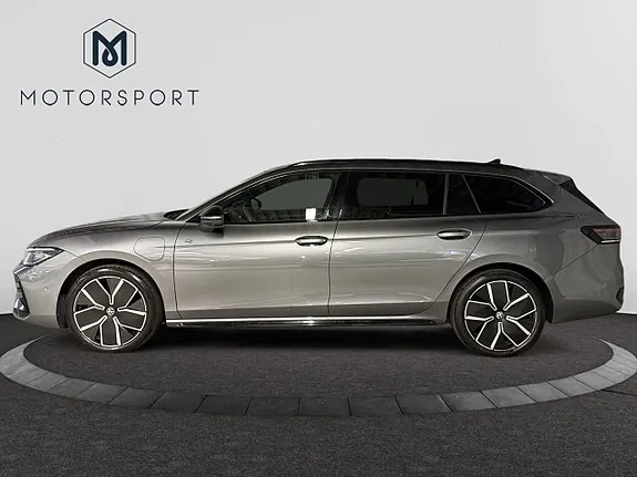 Volkswagen Passat 2025 photo 3
