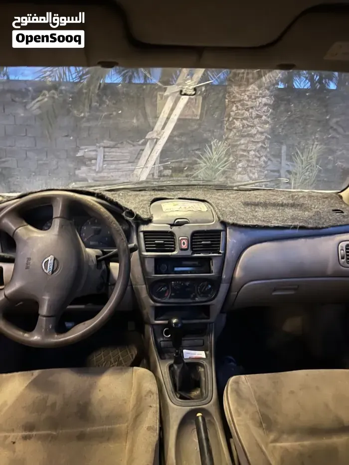 Nissan Sunny 2004 photo 2