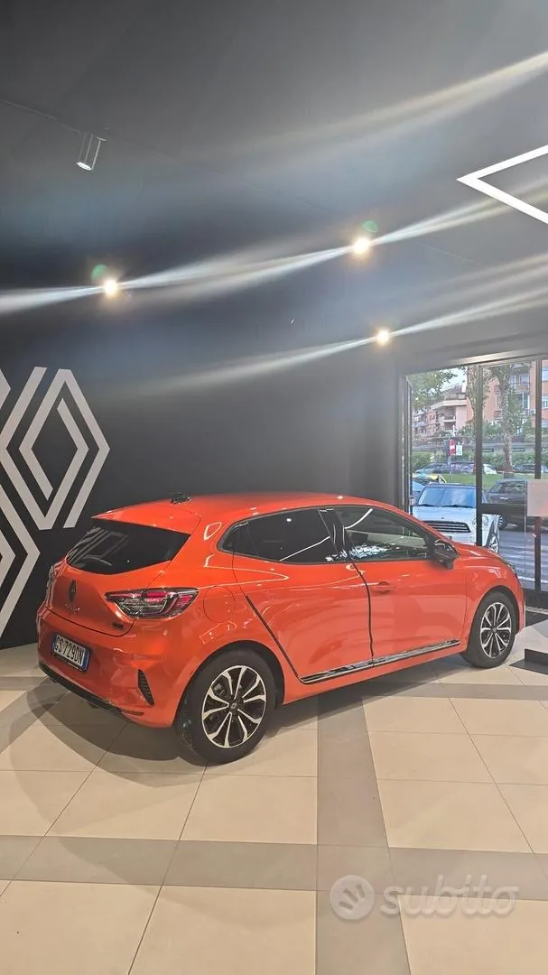 Renault Captur 2023 photo 3