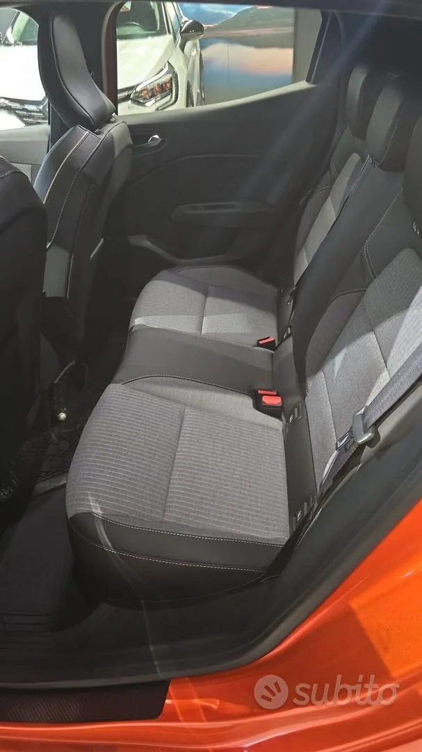 Renault Captur 2023 photo 5