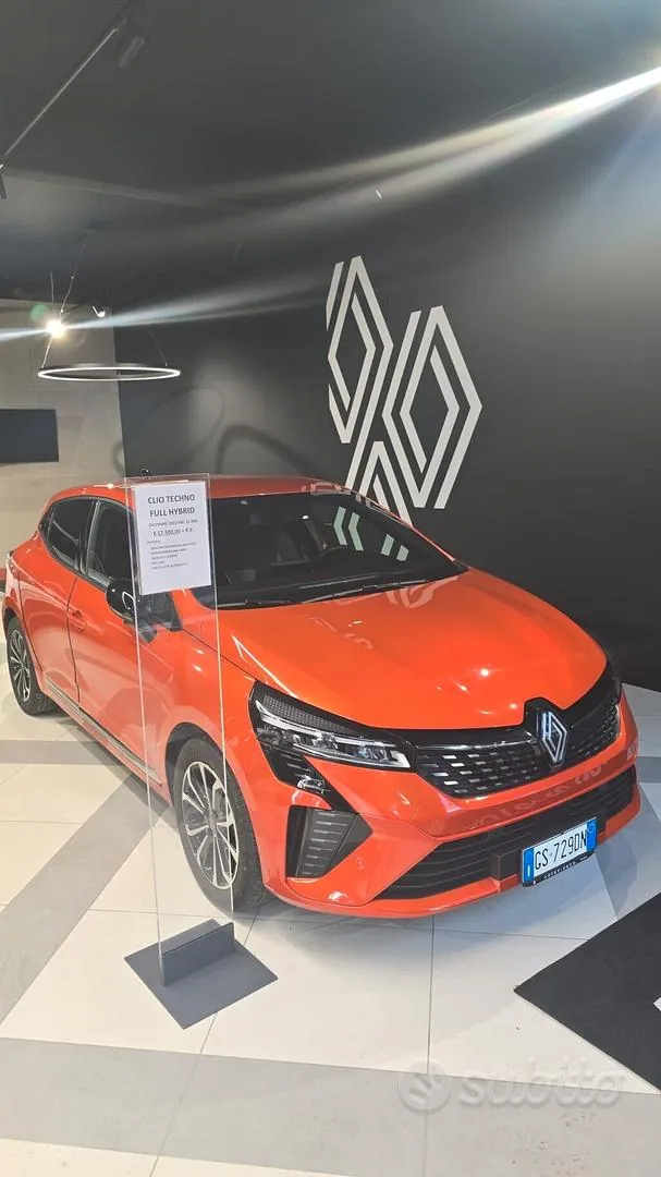Renault Captur 2023 photo 2
