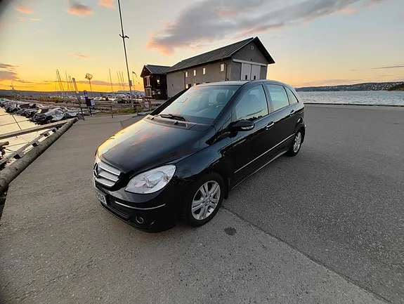 Mercedes-Benz B170