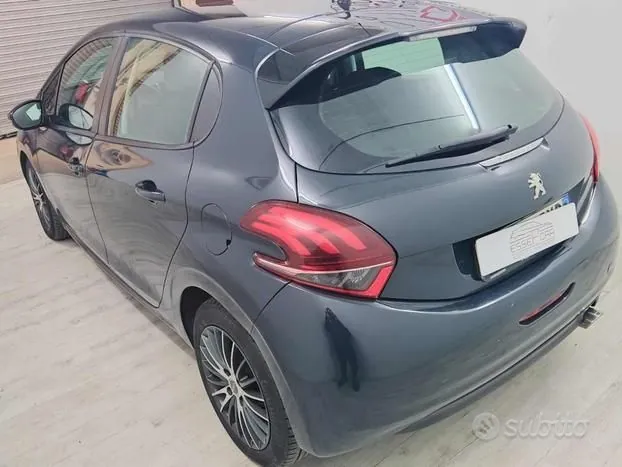 Peugeot 208 2016 photo 4