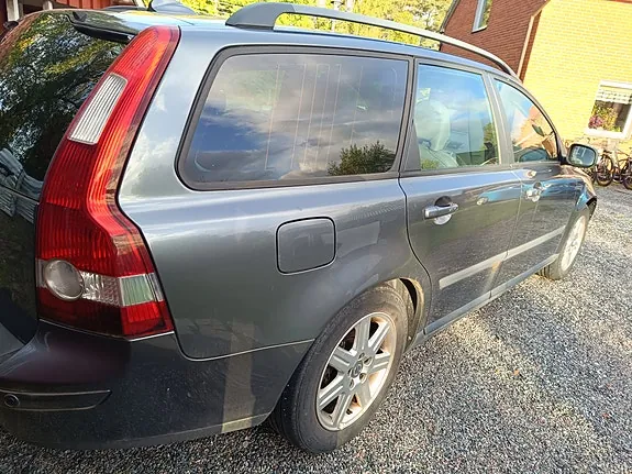 Volvo V50 2007 photo 2