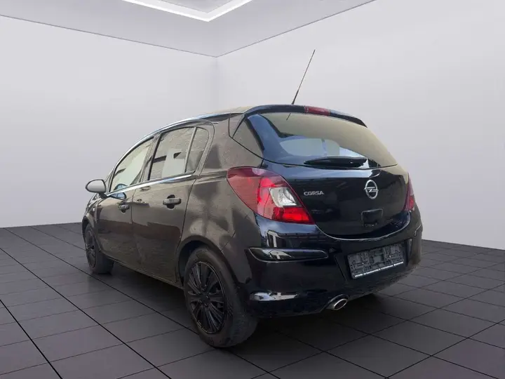 Opel Corsa D 2011 photo 5
