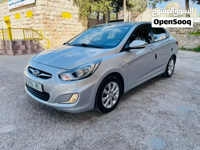 Hyundai Accent 2015 photo 2