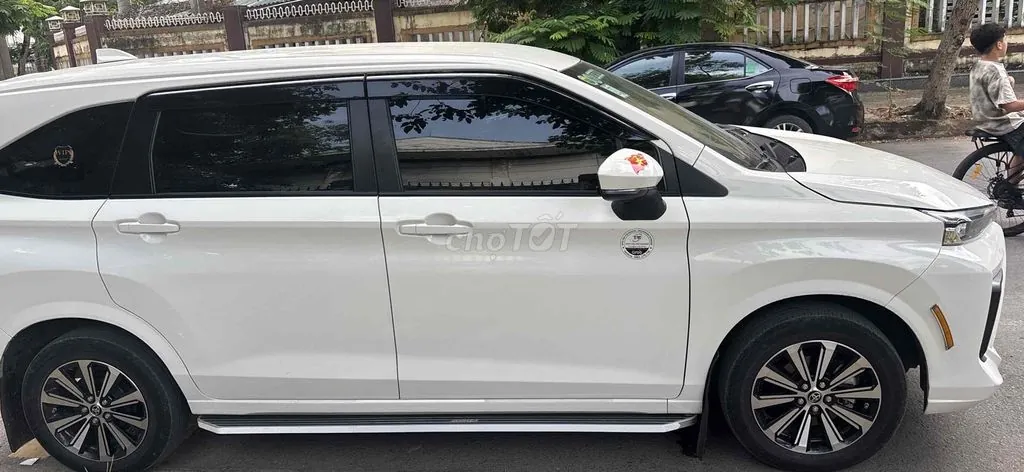 Toyota Avanza Premio