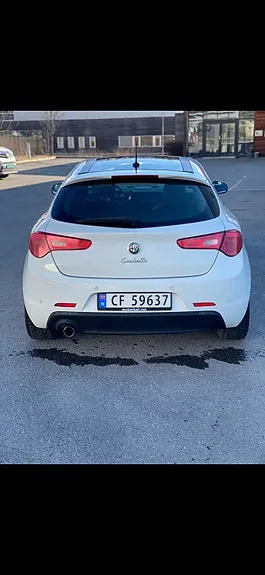 Alfa Romeo Giulietta 2010 photo 5