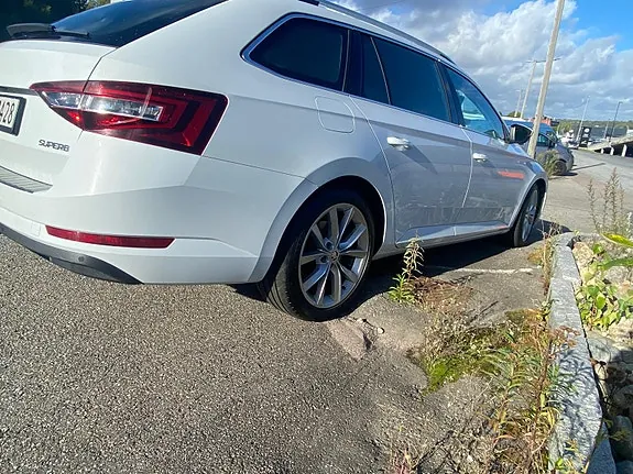 Skoda Superb 2017 photo 3