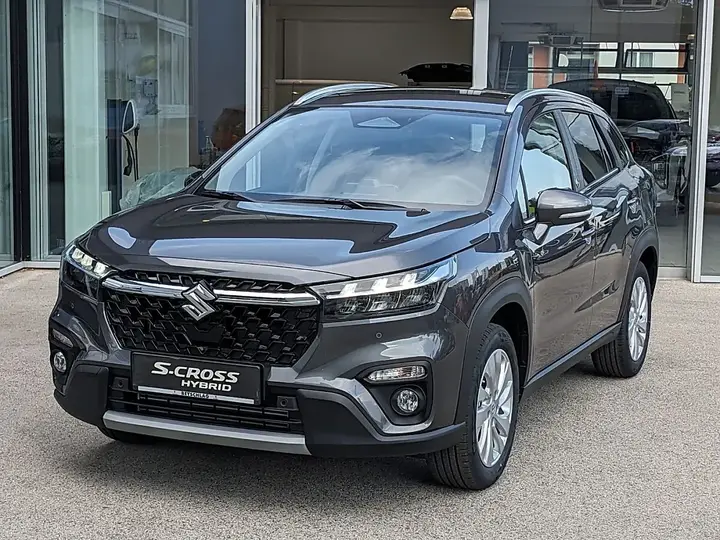 Suzuki S-Cross photo 2