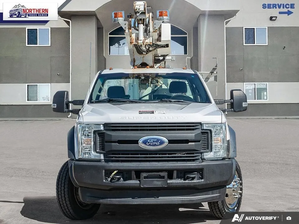 Ford F-550 2017 photo 2