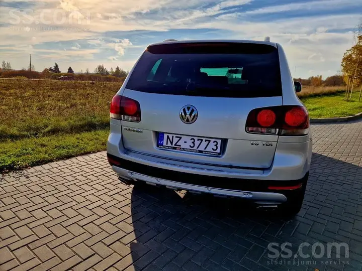 Volkswagen Touareg 2009 photo 2