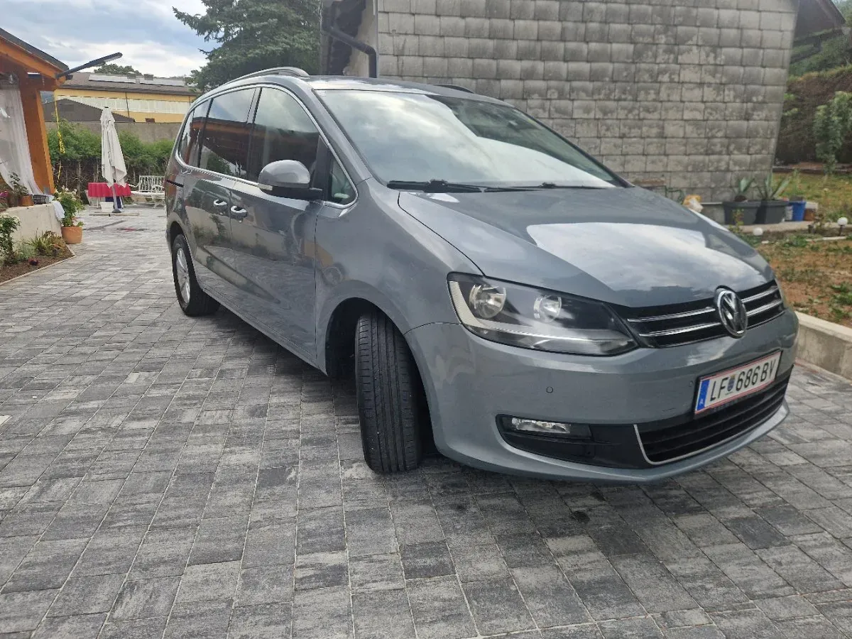 Volkswagen Sharan 2012 photo 3