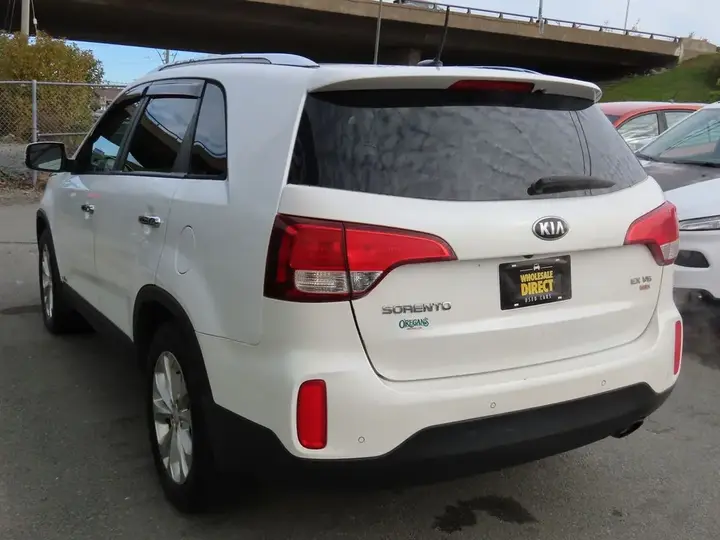 Kia Sorento 2014 photo 4