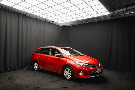 Toyota Auris 2014 photo 5
