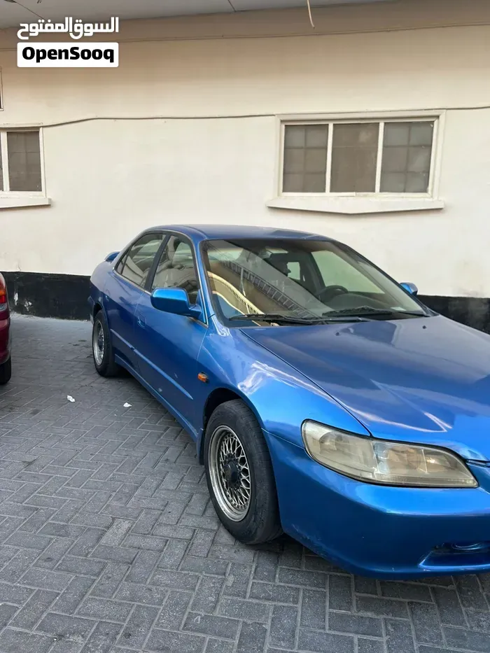 Honda Accord 1999 photo 2