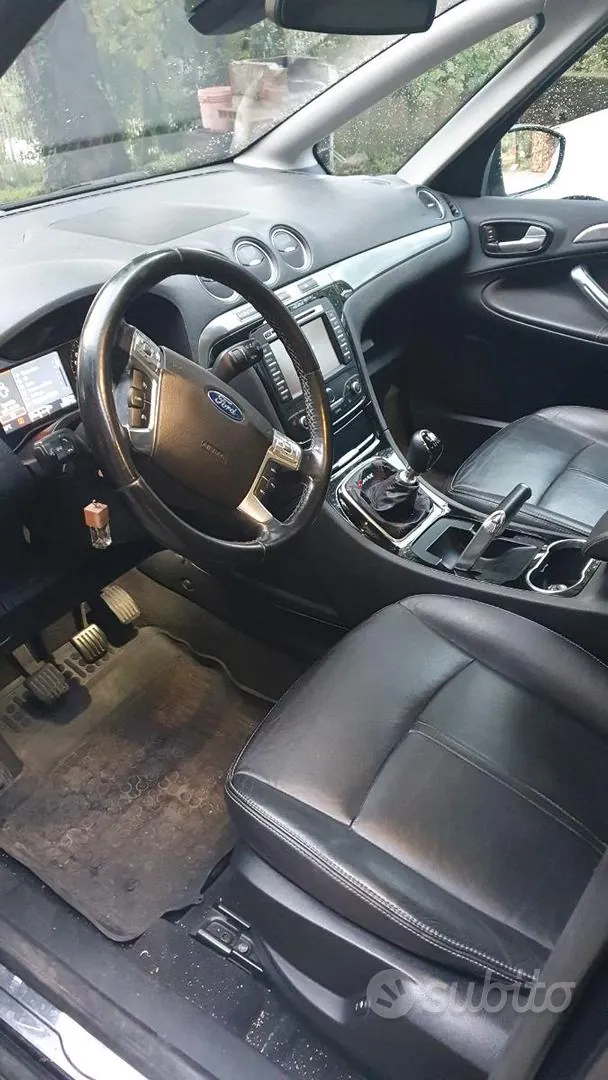 Ford S-Max 2014 photo 3