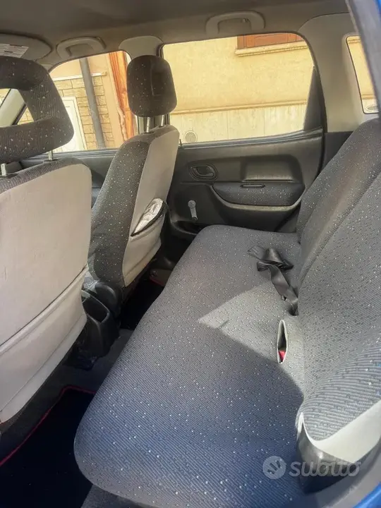 Suzuki Ignis 2004 photo 5