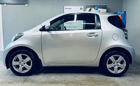 Toyota Iq 2011 photo 3