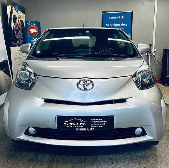 Toyota Iq 2011 photo 2