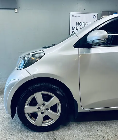 Toyota Iq 2011 photo 4
